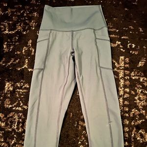 dark mint 90° fit leggings, size xs